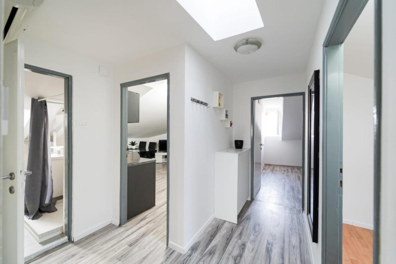 City Center Mayess Aparment Zadar Bagian luar foto